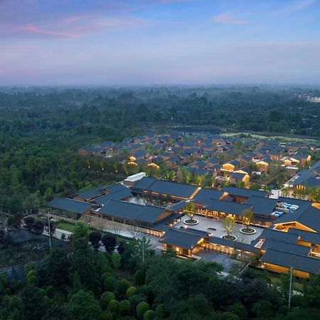 Angsana Chengdu Wenjiang Hotell Exteriör bild