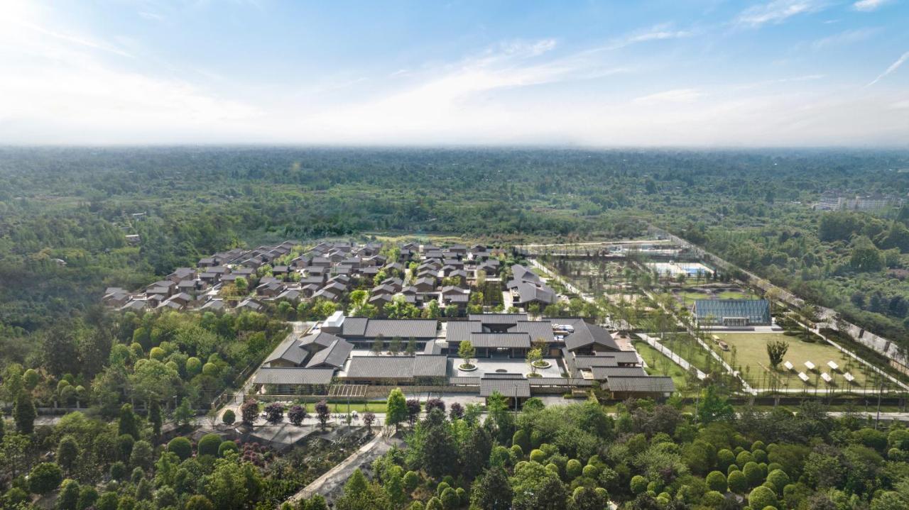 Angsana Chengdu Wenjiang Hotell Exteriör bild